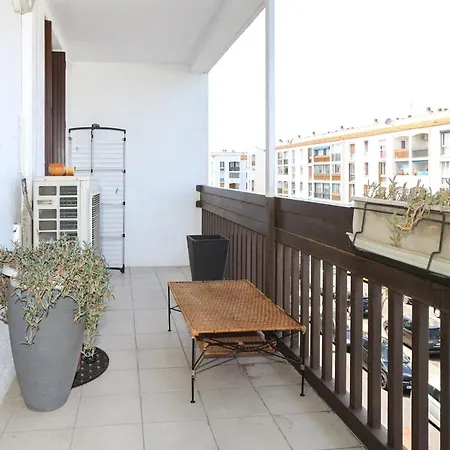 Bright 90m Close To The Sea Wifi Apartment *